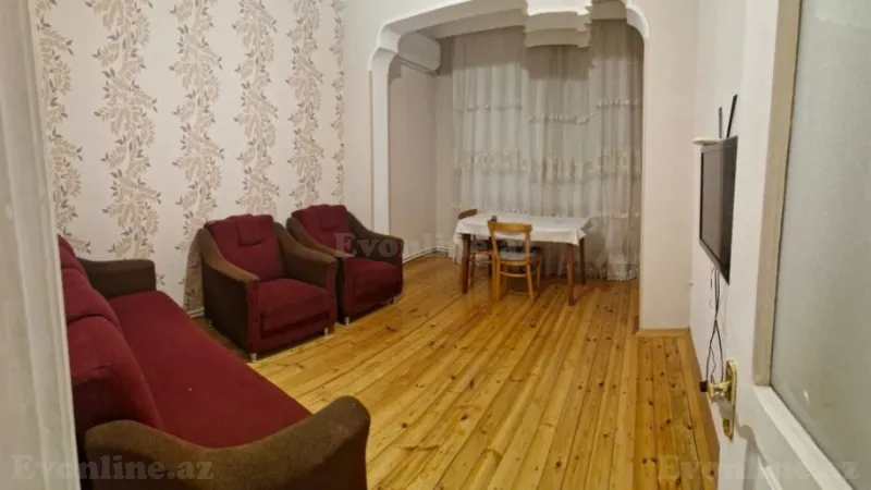 Kirayə verilir 2 otaqlı Mənzil Köhnə tikili 50 m² Nəriman Nərimanov m.