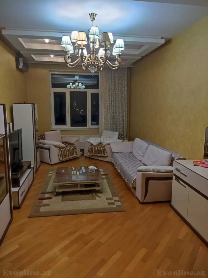 Kirayə verilir 3 otaqlı Mənzil Yeni tikili 150 m² 8 Noyabr m.