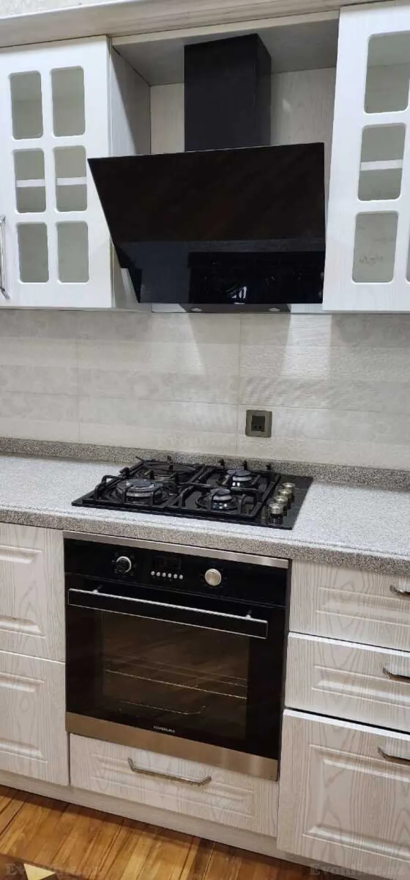 Kirayə verilir 2 otaqlı Mənzil Yeni tikili 95 m² Neftçilər m. - şəkil 5