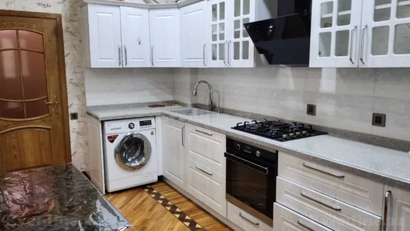 Kirayə verilir 2 otaqlı Mənzil Yeni tikili 95 m² Neftçilər m. - şəkil 14