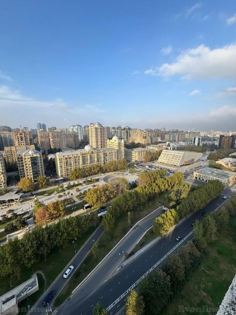 Satılır 3 otaqlı Mənzil Yeni tikili 150 m² Sahil m.