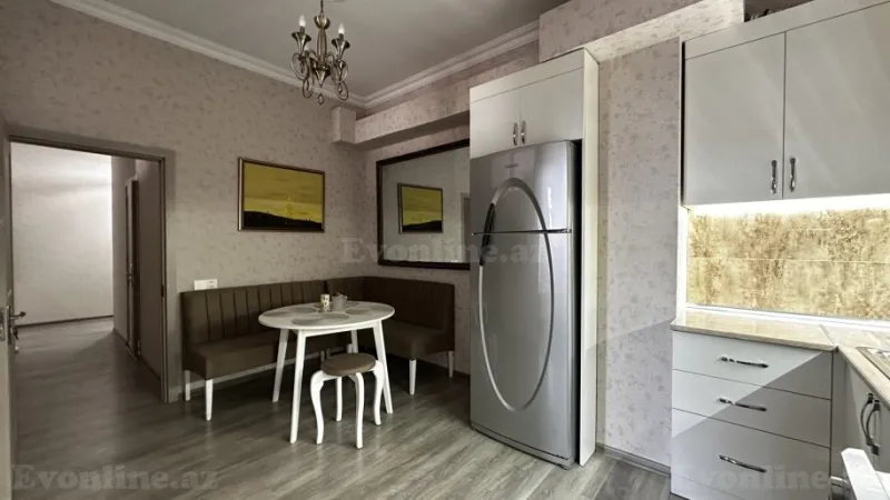 Kirayə verilir 2 otaqlı Mənzil Yeni tikili 50 m² 28 May m. - şəkil 2