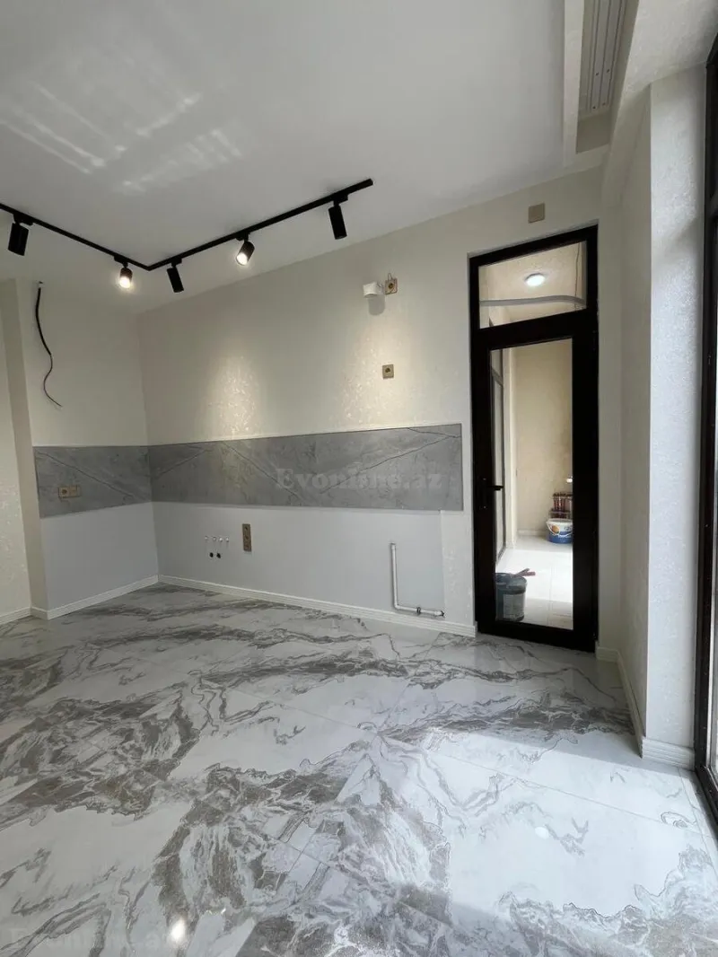 Satılır 2 otaqlı Mənzil Yeni tikili 70 m² 7-ci mikrorayon - şəkil 7