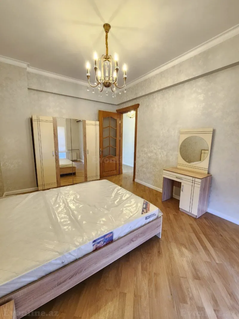 Kirayə verilir 3 otaqlı Mənzil Yeni tikili 150 m² Nəsimi r. - şəkil 6