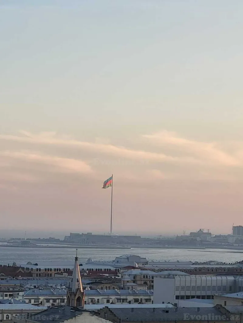 Kirayə verilir 2 otaqlı Mənzil Yeni tikili 80 m² 28 May m.