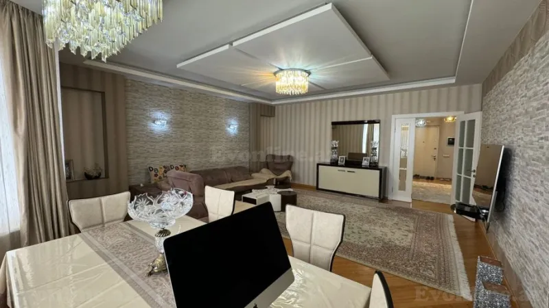 Satılır 4 otaqlı Mənzil Yeni tikili 188 m² 8 Noyabr m. - şəkil 3