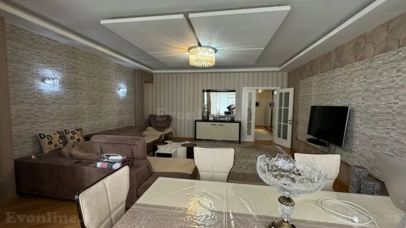 Satılır 4 otaqlı Mənzil Yeni tikili 188 m² 8 Noyabr m. - şəkil 4