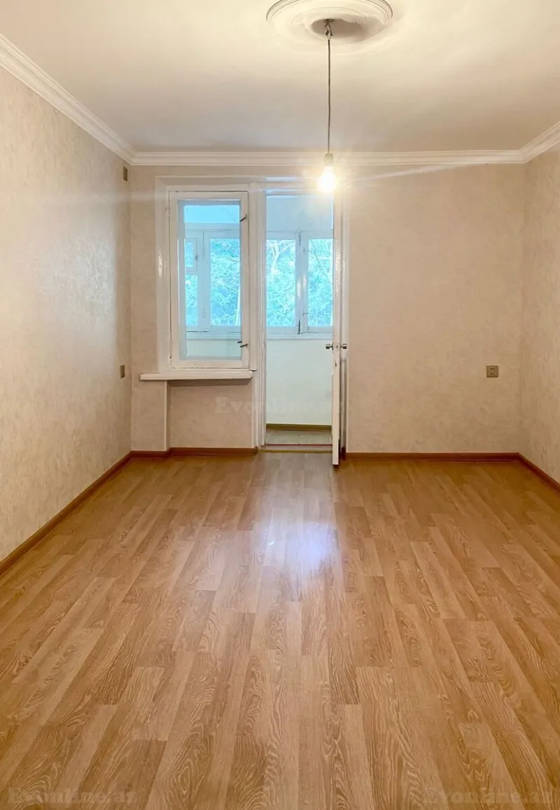 Satılır 2 otaqlı Mənzil Köhnə tikili 50 m² Yasamal r. - şəkil 5