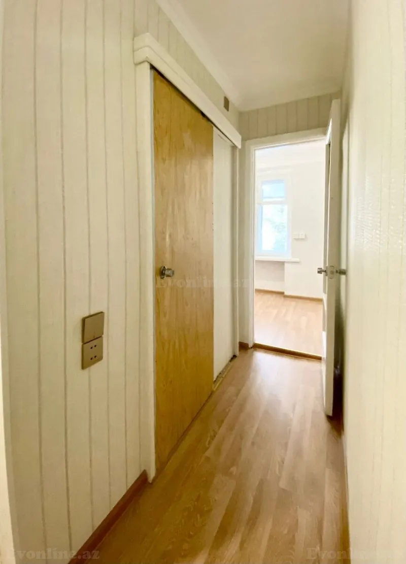 Satılır 2 otaqlı Mənzil Köhnə tikili 50 m² Yasamal r. - şəkil 6