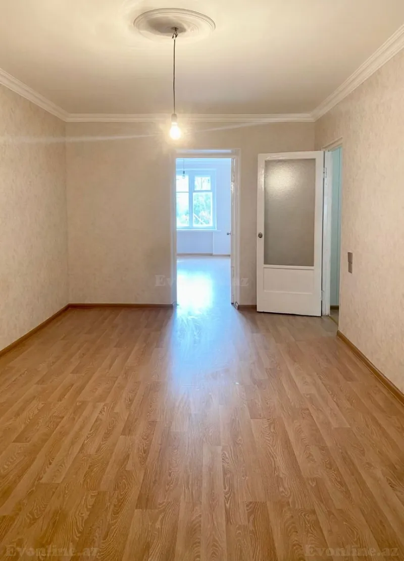 Satılır 2 otaqlı Mənzil Köhnə tikili 50 m² Yasamal r. - şəkil 8