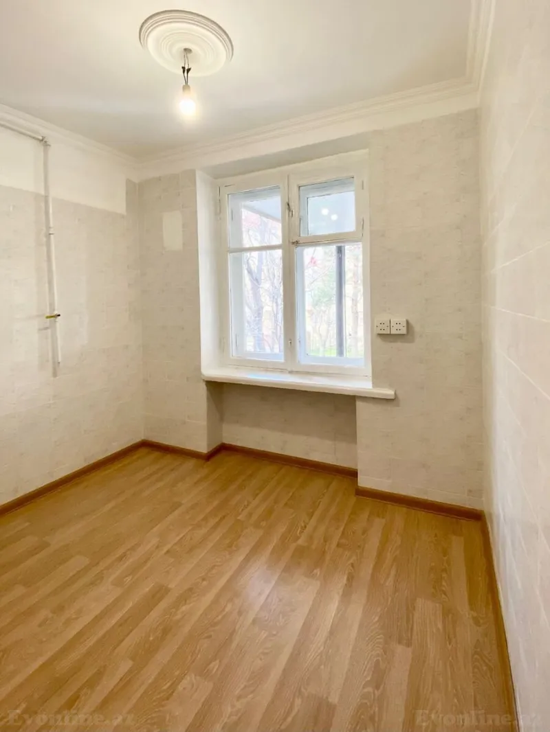 Satılır 2 otaqlı Mənzil Köhnə tikili 50 m² Yasamal r. - şəkil 10