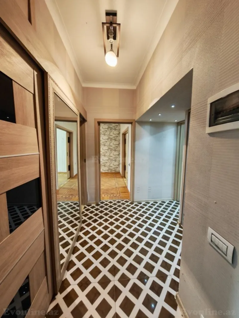 Kirayə verilir Ofis 75 m² Gənclik m.