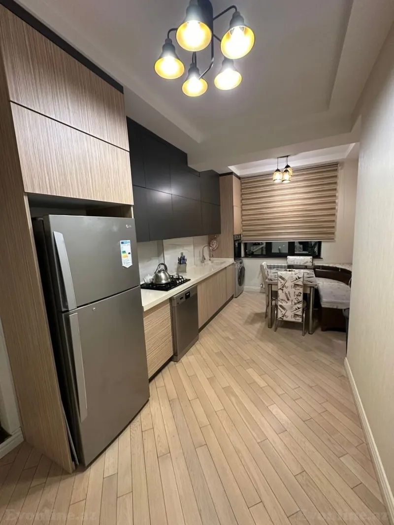 Kirayə verilir 3 otaqlı Mənzil Yeni tikili 145 m² Gənclik m.