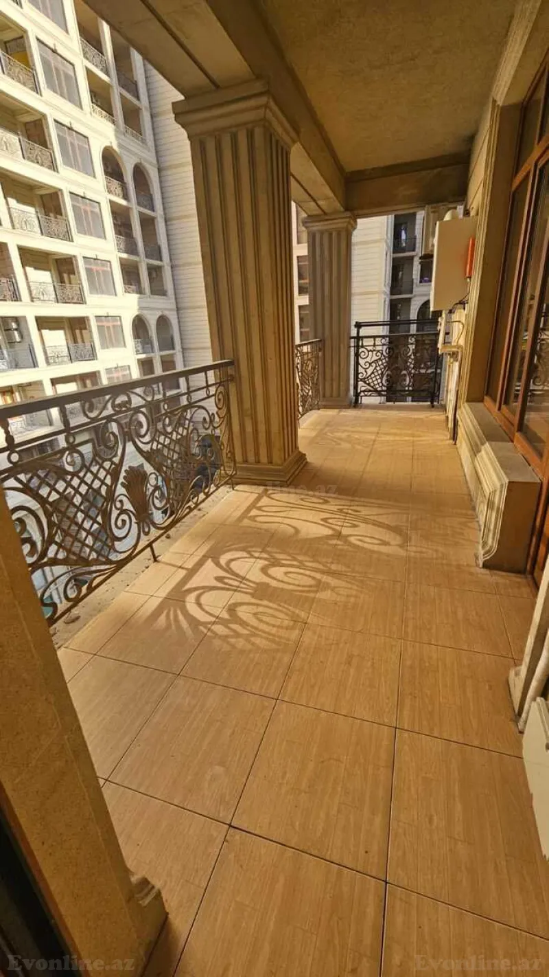 Satılır 3 otaqlı Mənzil Yeni tikili 200 m² 28 May m. - şəkil 21