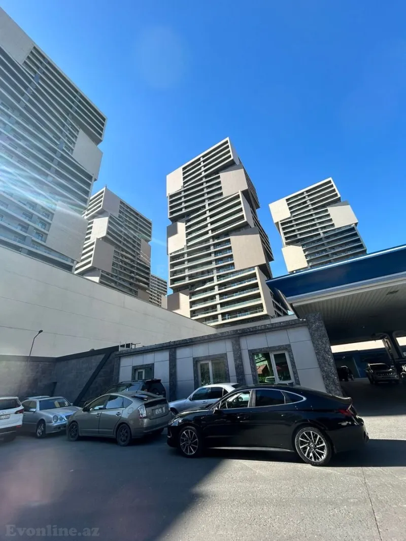 Satılır 2 otaqlı Mənzil Yeni tikili 100 m² 8 Noyabr m.