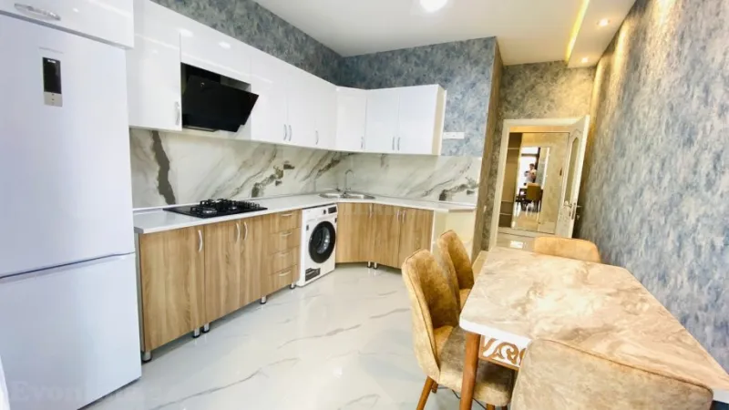 Satılır 2 otaqlı Mənzil Yeni tikili 100 m² 8 Noyabr m. - şəkil 2