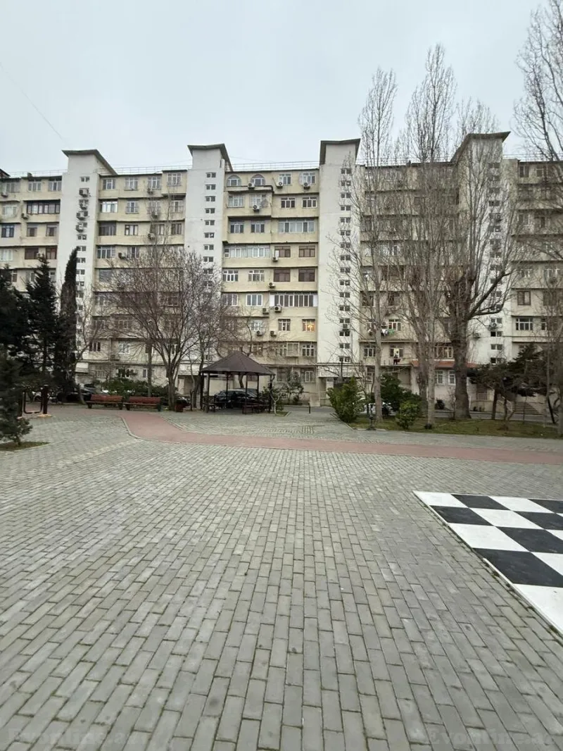 Satılır 3 otaqlı Mənzil Köhnə tikili 90 m² Gənclik m.