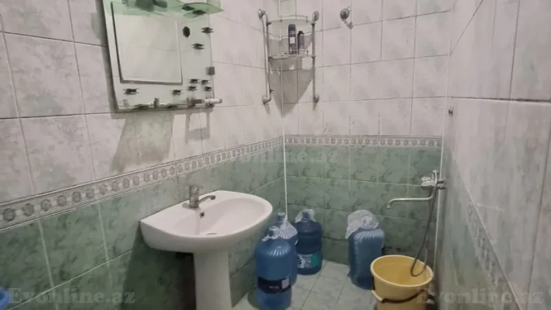 Satılır 3 otaqlı Mənzil Köhnə tikili 90 m² Gənclik m. - şəkil 4