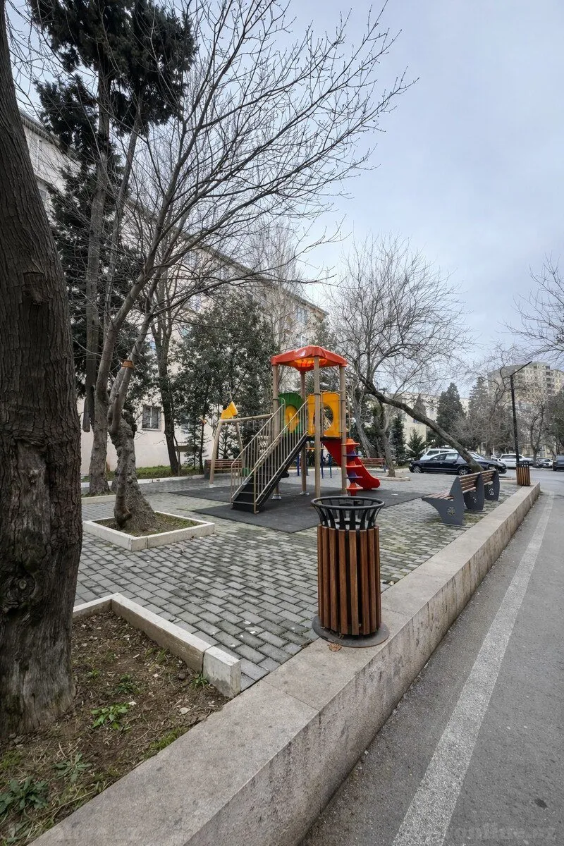 Satılır 2 otaqlı Mənzil Köhnə tikili 60 m² Memar Əcəmi m.