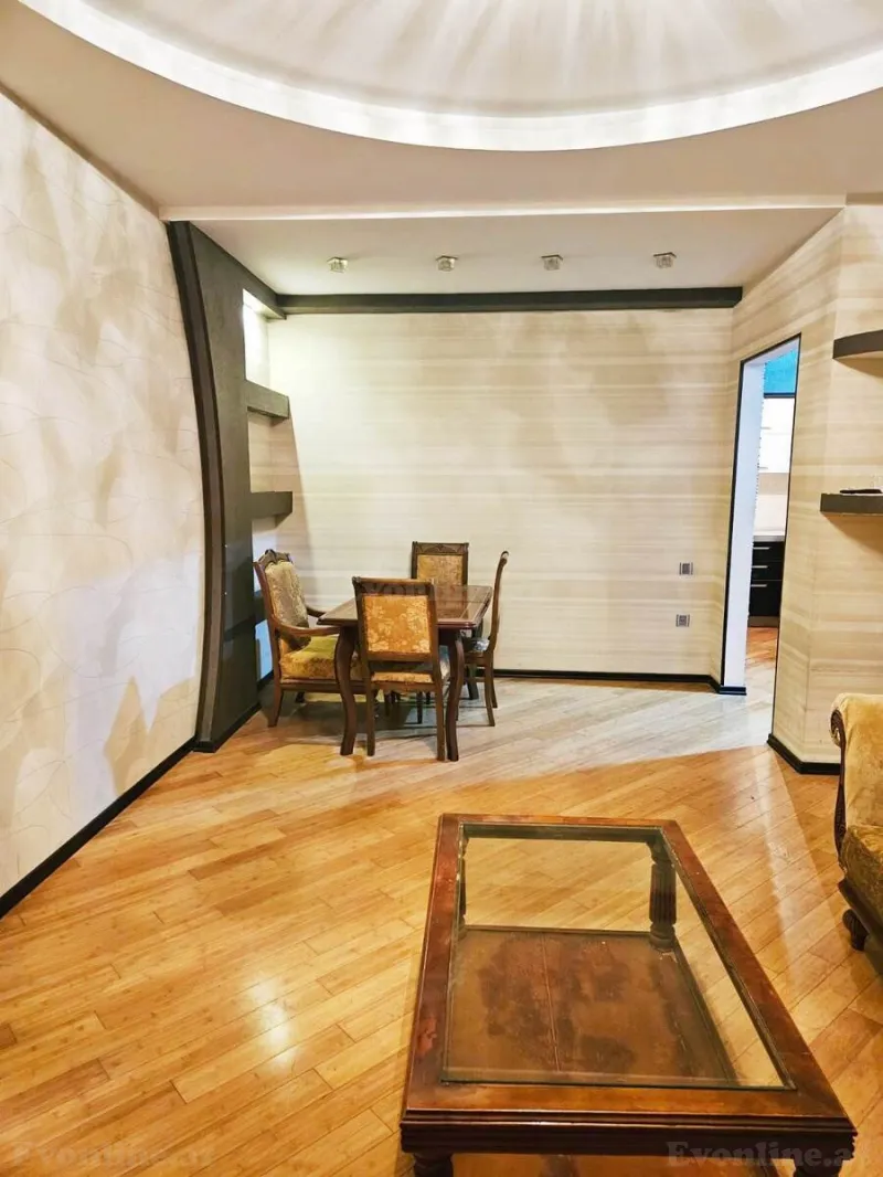 Kirayə verilir 3 otaqlı Mənzil Yeni tikili 95 m² 8-ci mikrorayon