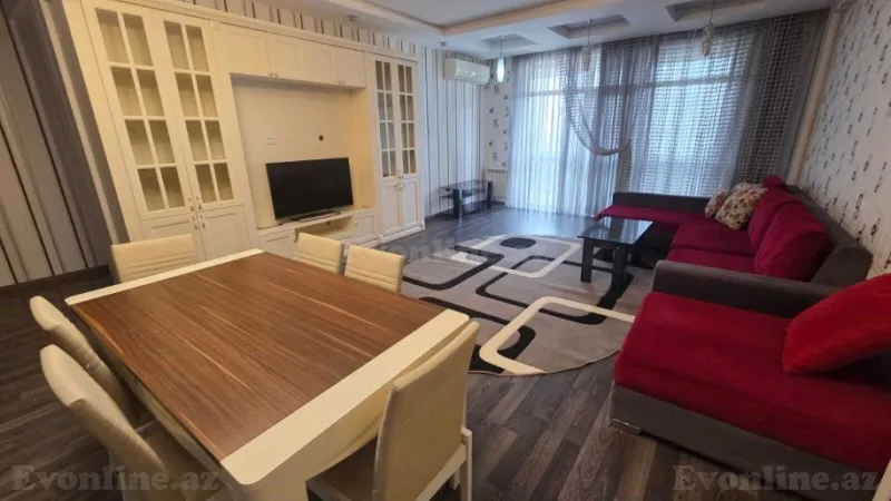 Kirayə verilir 3 otaqlı Mənzil Yeni tikili 165 m² Gənclik m.