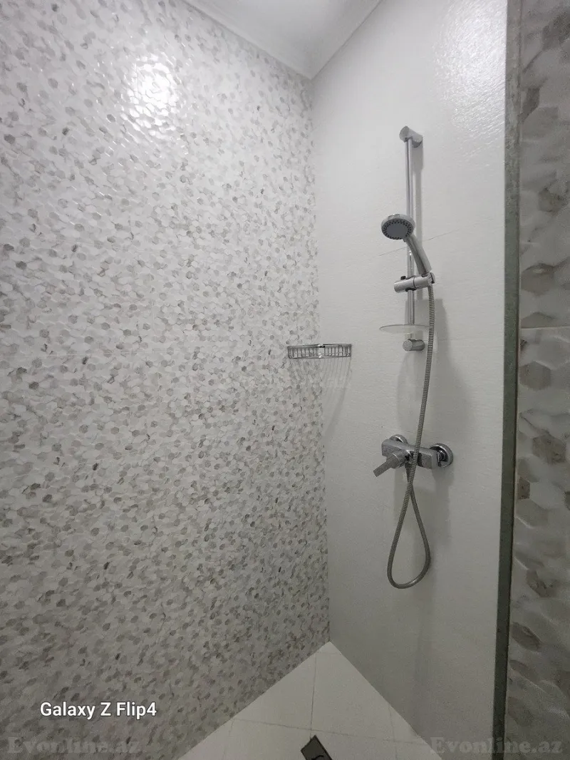 Kirayə verilir 3 otaqlı Mənzil Yeni tikili 160 m² Xətai m. - şəkil 15