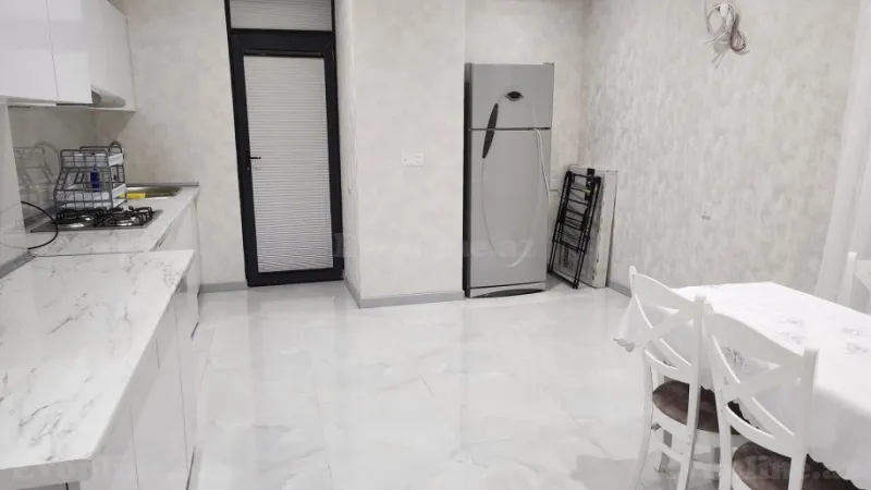 Kirayə verilir 3 otaqlı Mənzil Yeni tikili 160 m² Xətai m. - şəkil 16
