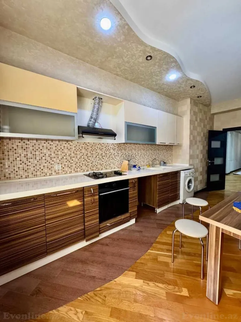 Kirayə verilir 3 otaqlı Mənzil Yeni tikili 120 m² İnşaatçılar m. - şəkil 10