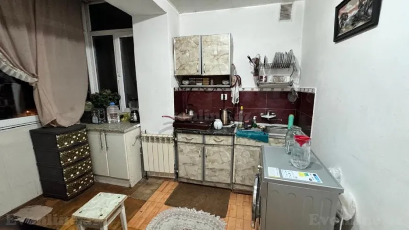 Satılır 2 otaqlı Mənzil Köhnə tikili 40 m² 7-ci mikrorayon - şəkil 9