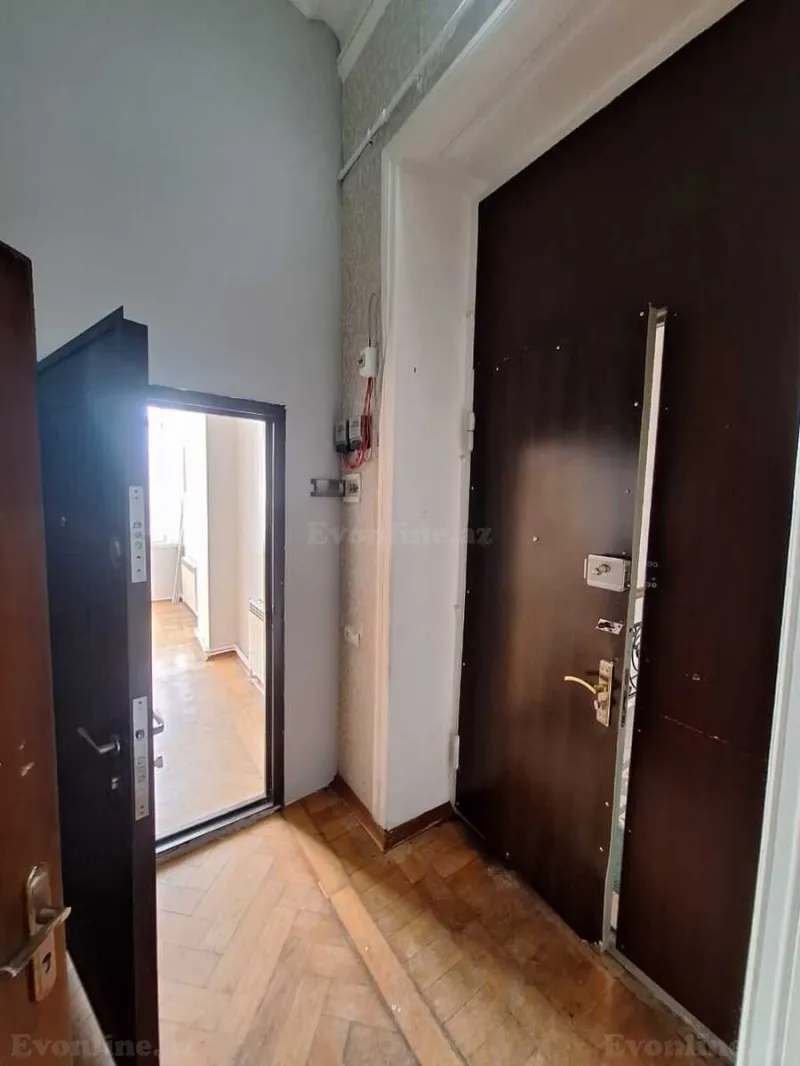 Satılır 5 otaqlı Mənzil Köhnə tikili 150 m² İçərişəhər m. - şəkil 7