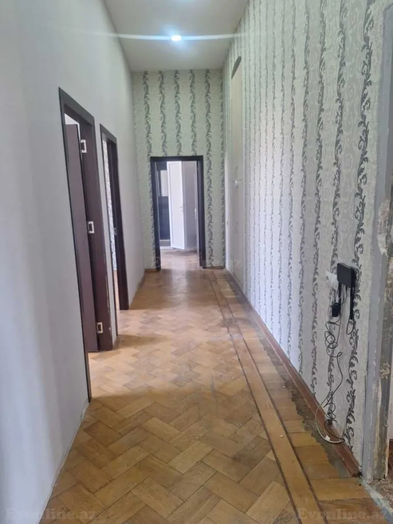 Satılır 5 otaqlı Mənzil Köhnə tikili 150 m² İçərişəhər m. - şəkil 11