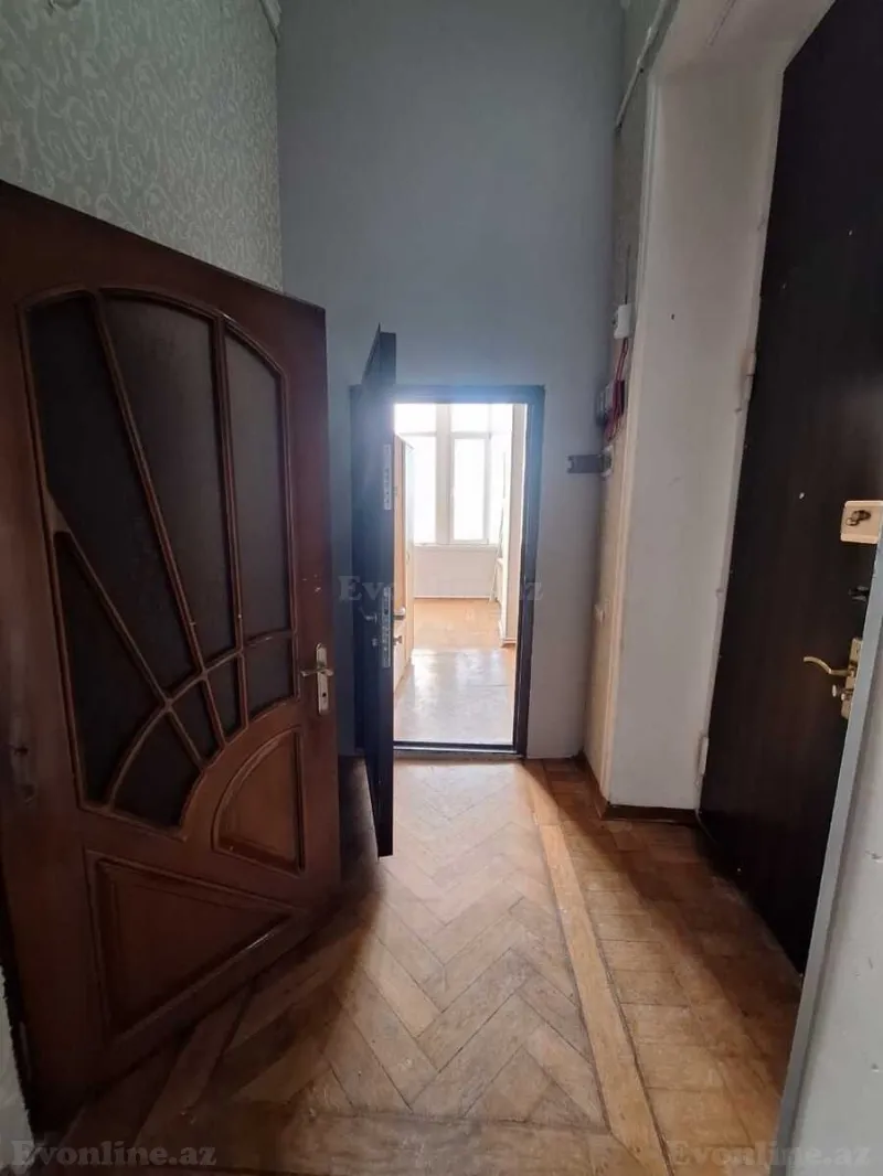 Satılır 5 otaqlı Mənzil Köhnə tikili 150 m² İçərişəhər m. - şəkil 17