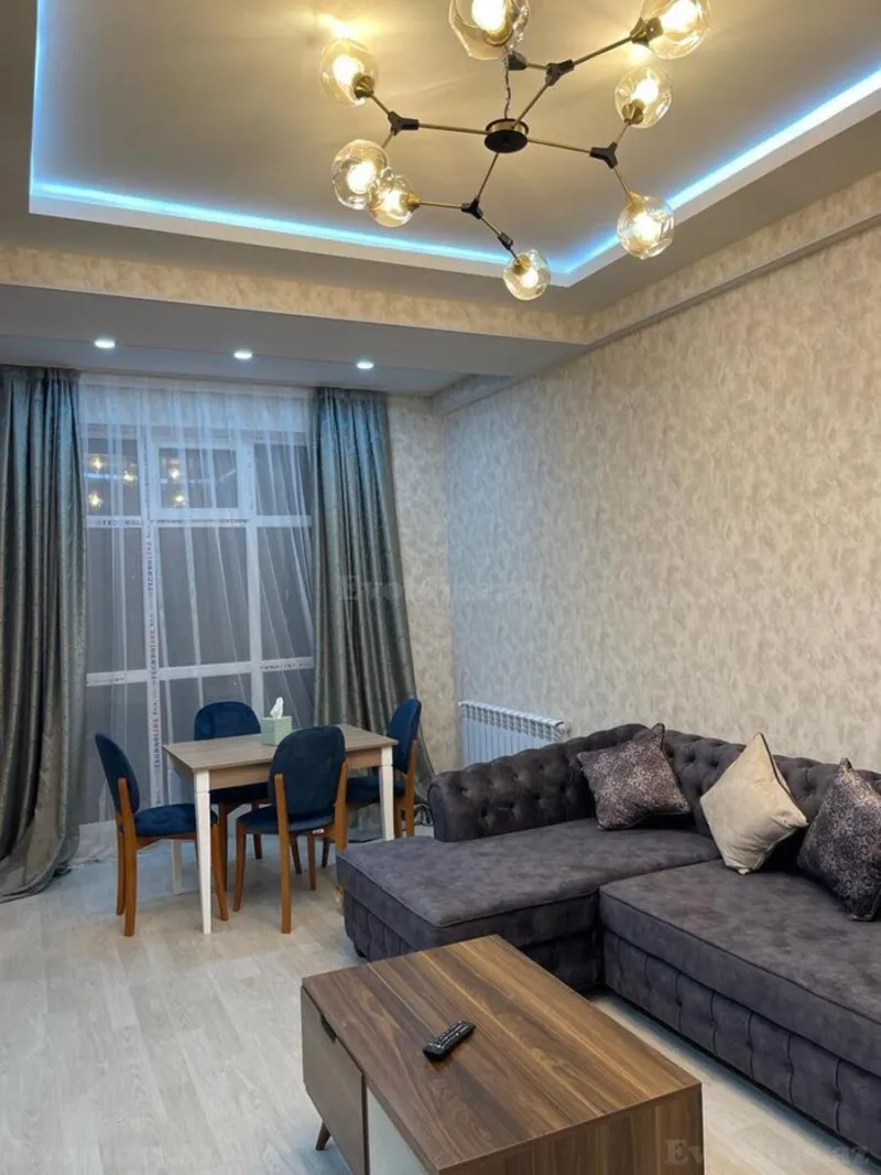 Kirayə verilir 2 otaqlı Mənzil Yeni tikili 60 m² Elmlər Akademiyası m.