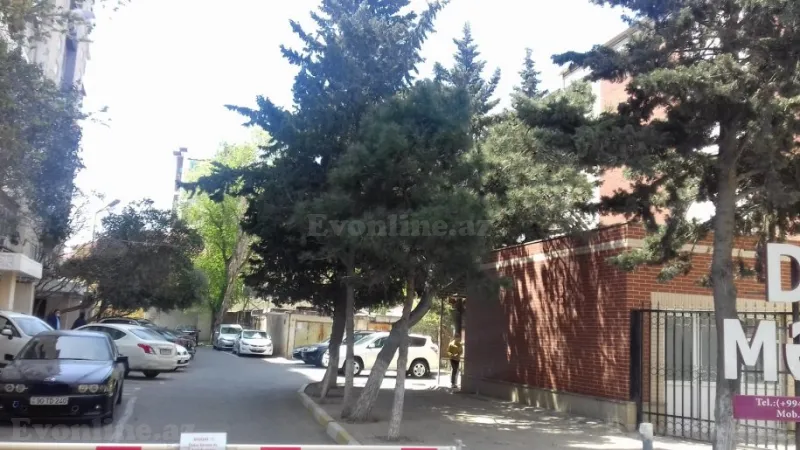 Satılır 2 otaqlı Mənzil Köhnə tikili 65 m² 8-ci mikrorayon - şəkil 17