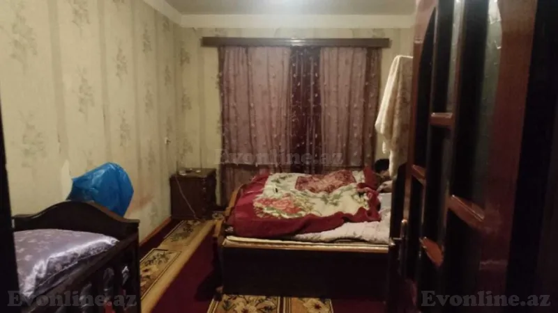 Satılır 5 otaqlı Mənzil Köhnə tikili 100 m² 8-ci kilometr