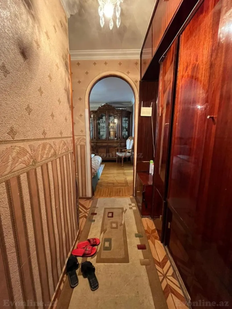 Satılır 2 otaqlı Mənzil Köhnə tikili 50 m² Gənclik m. - şəkil 3