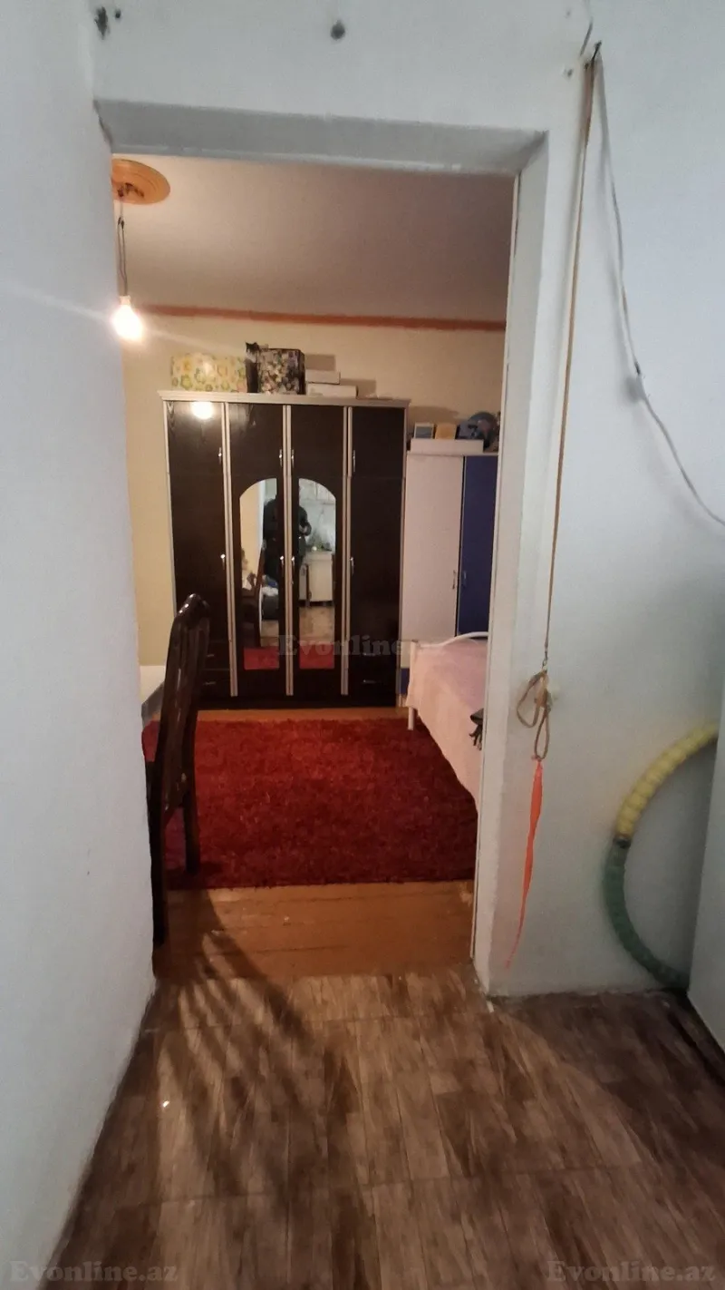 Satılır 1 otaqlı Mənzil Köhnə tikili 30 m² 5-ci mikrorayon - şəkil 2