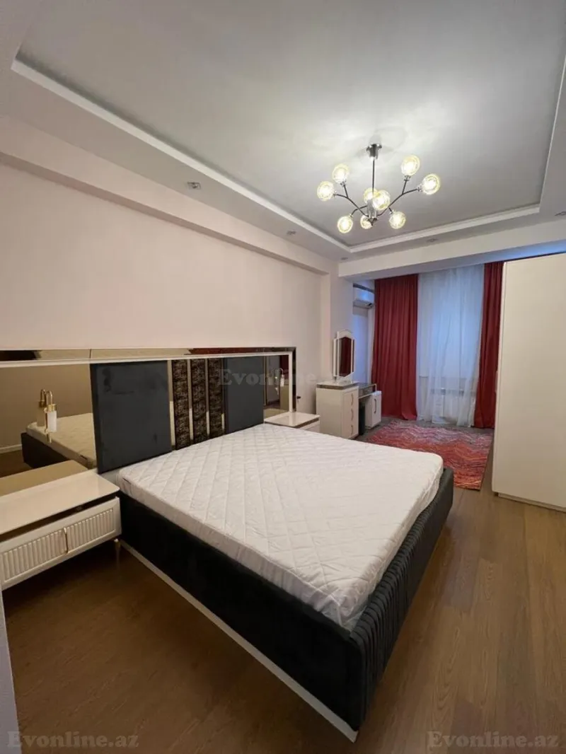 Kirayə verilir 3 otaqlı Mənzil Yeni tikili 135 m² İnşaatçılar m. - şəkil 9