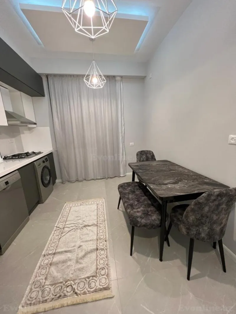 Kirayə verilir 3 otaqlı Mənzil Yeni tikili 135 m² İnşaatçılar m. - şəkil 20