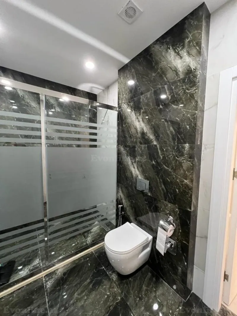 Kirayə verilir 3 otaqlı Mənzil Yeni tikili 135 m² İnşaatçılar m. - şəkil 23