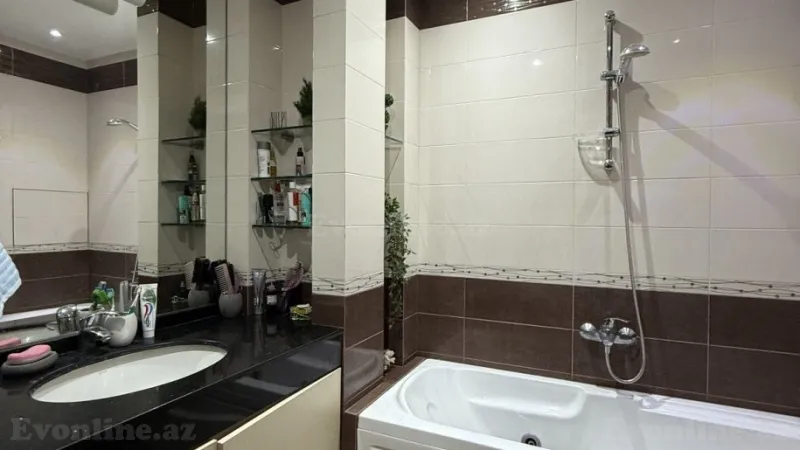 Satılır 3 otaqlı Mənzil Yeni tikili 137 m² Həzi Aslanov m. - şəkil 14