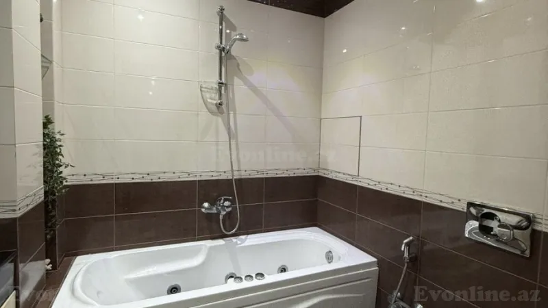 Satılır 3 otaqlı Mənzil Yeni tikili 137 m² Həzi Aslanov m. - şəkil 15