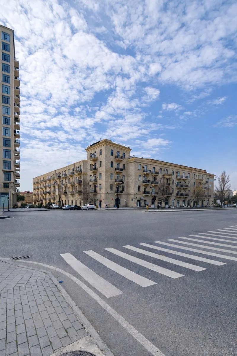 Satılır 3 otaqlı Mənzil Köhnə tikili 90 m² Xətai r.