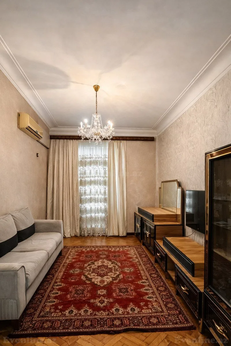 Satılır 3 otaqlı Mənzil Köhnə tikili 90 m² Xətai r. - şəkil 2