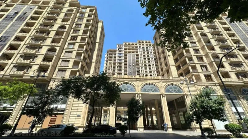 Kirayə verilir 3 otaqlı Mənzil Yeni tikili 170 m² Səbail r.