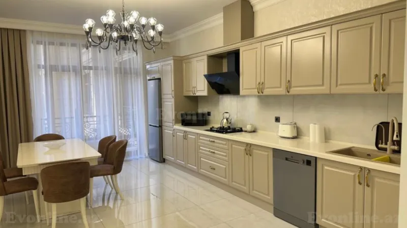 Kirayə verilir 3 otaqlı Mənzil Yeni tikili 170 m² Səbail r. - şəkil 10