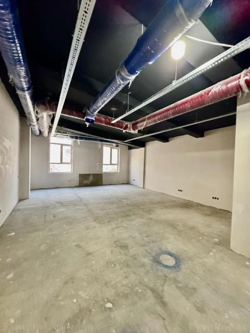 Kirayə verilir Obyekt 1400 m² Nəsimi r. - şəkil 2