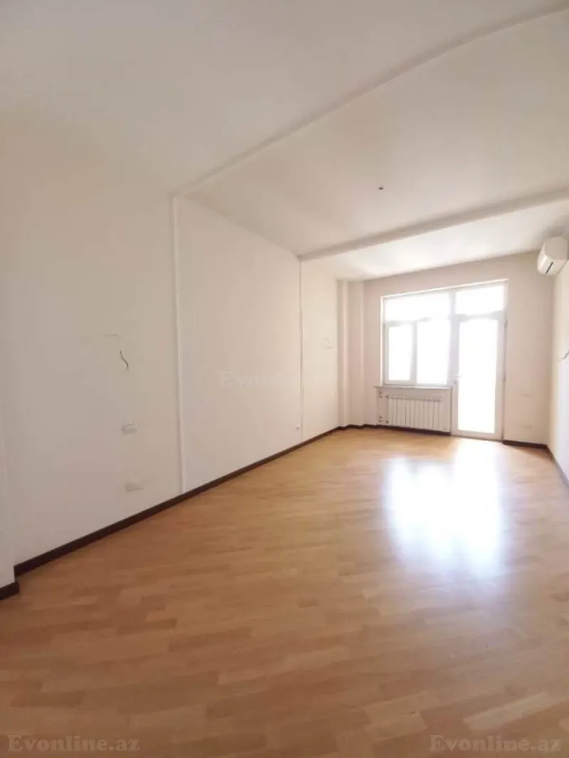 Satılır 3 otaqlı Mənzil Yeni tikili 135 m² Elmlər Akademiyası m. - şəkil 13