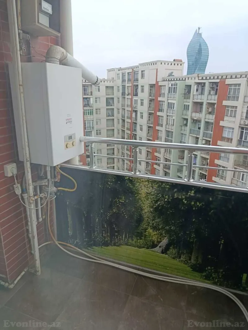 Satılır 3 otaqlı Mənzil Yeni tikili 135 m² Bakmil m. - şəkil 3