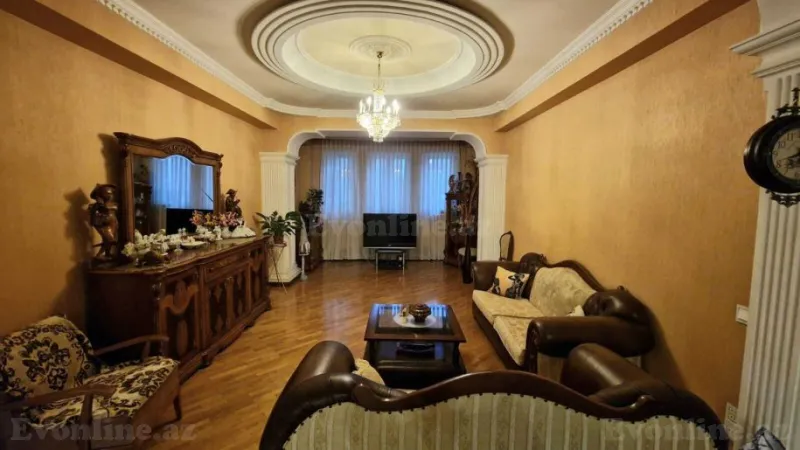 Satılır 3 otaqlı Mənzil Yeni tikili 120 m² 8 Noyabr m.